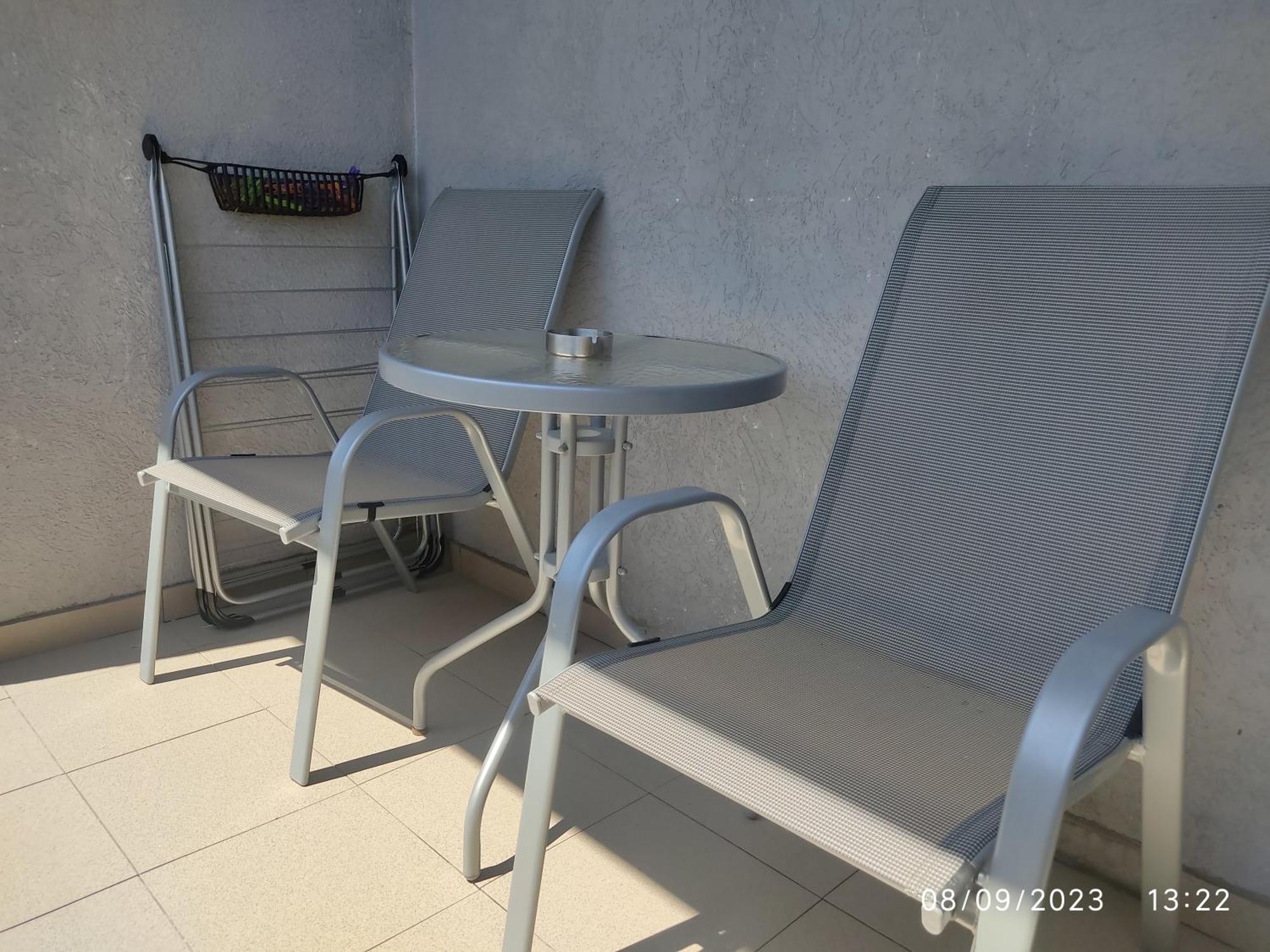 Spacious Modern With Private Parking Apartament Scopia