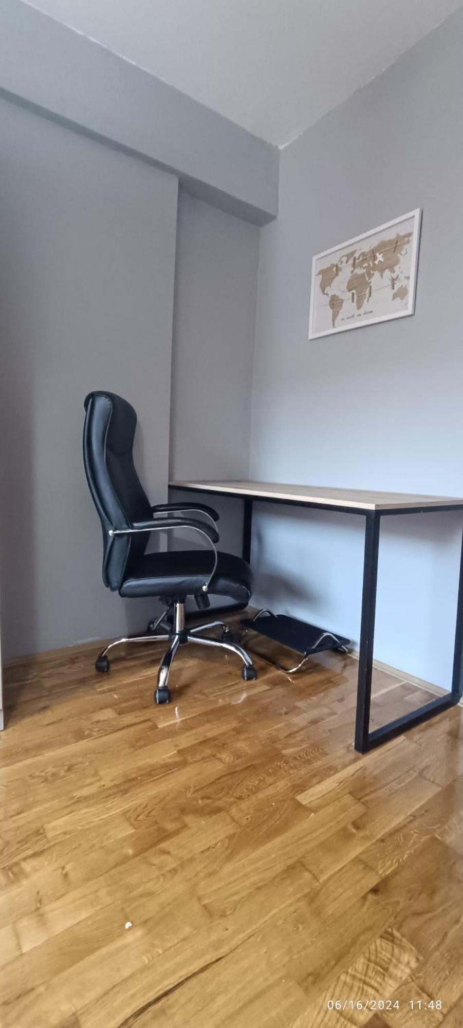Spacious Modern With Private Parking * Скопие
